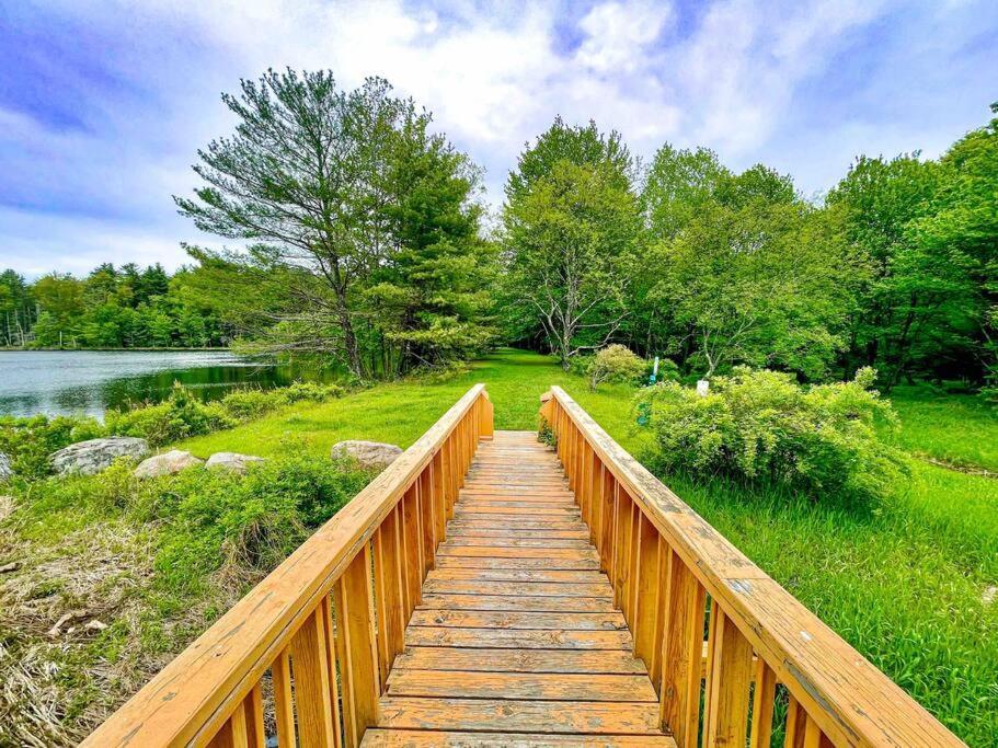 Zen Oasis Retreat Sauna/hotub/firepit/fun/gameroom Chalet *